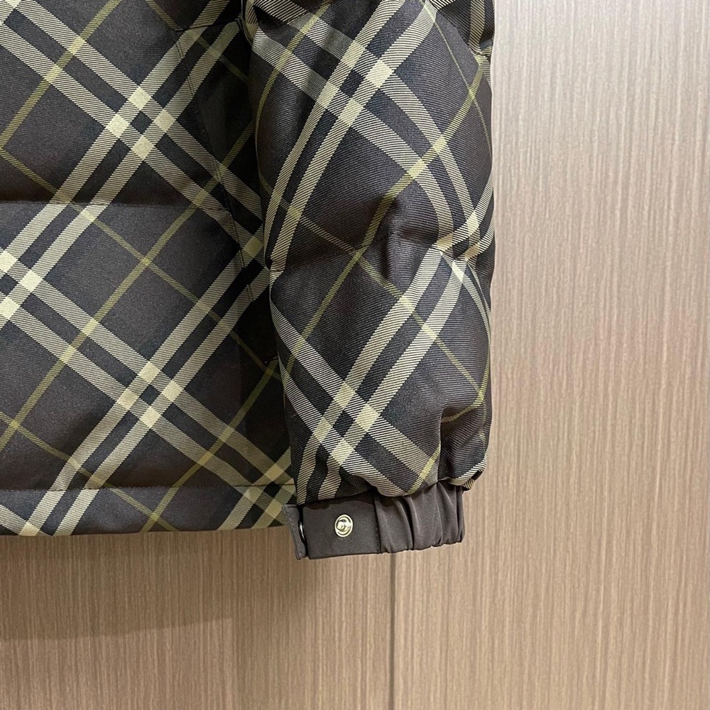 Burberry Brown Plaid Quilted Puffer Jacket - Picture 7 of 8
